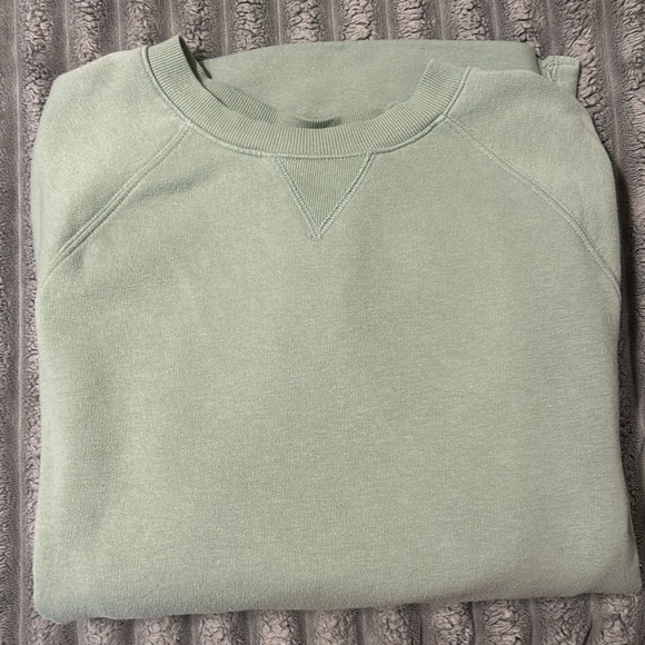Universal Thread Tops - Universal Thread Sandy Green Sweatshirt Crewneck